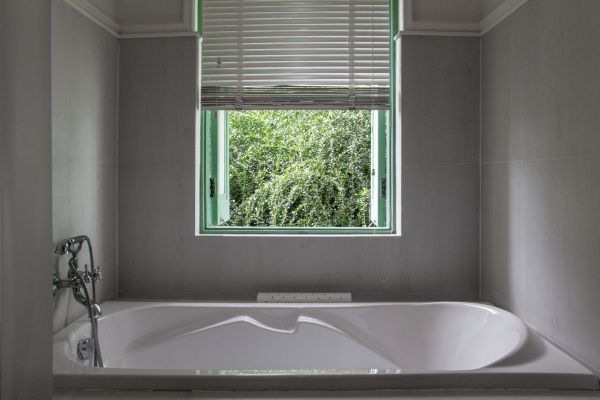Fiberglass Tub Installation in Sun City Center